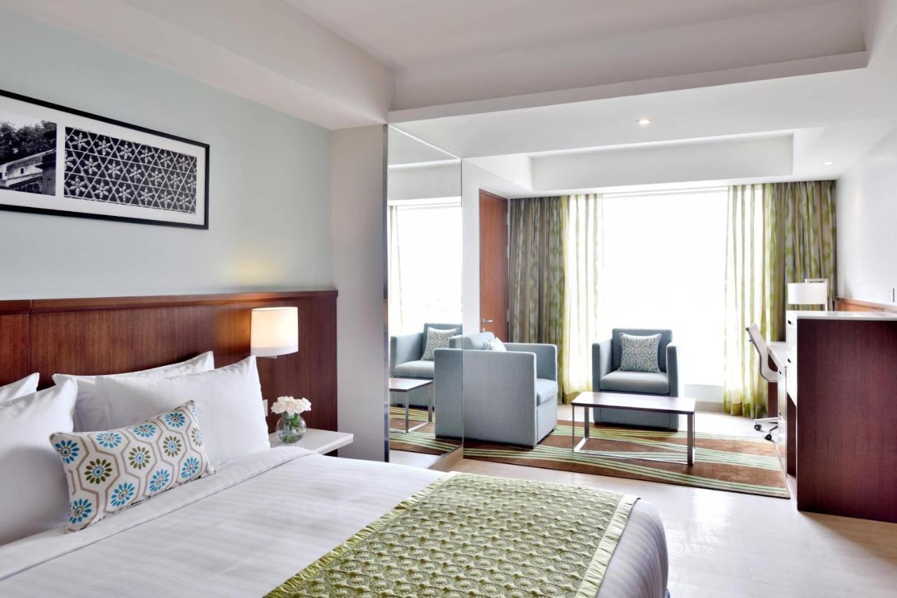 Fairfield By Marriott Indore Exterior photo