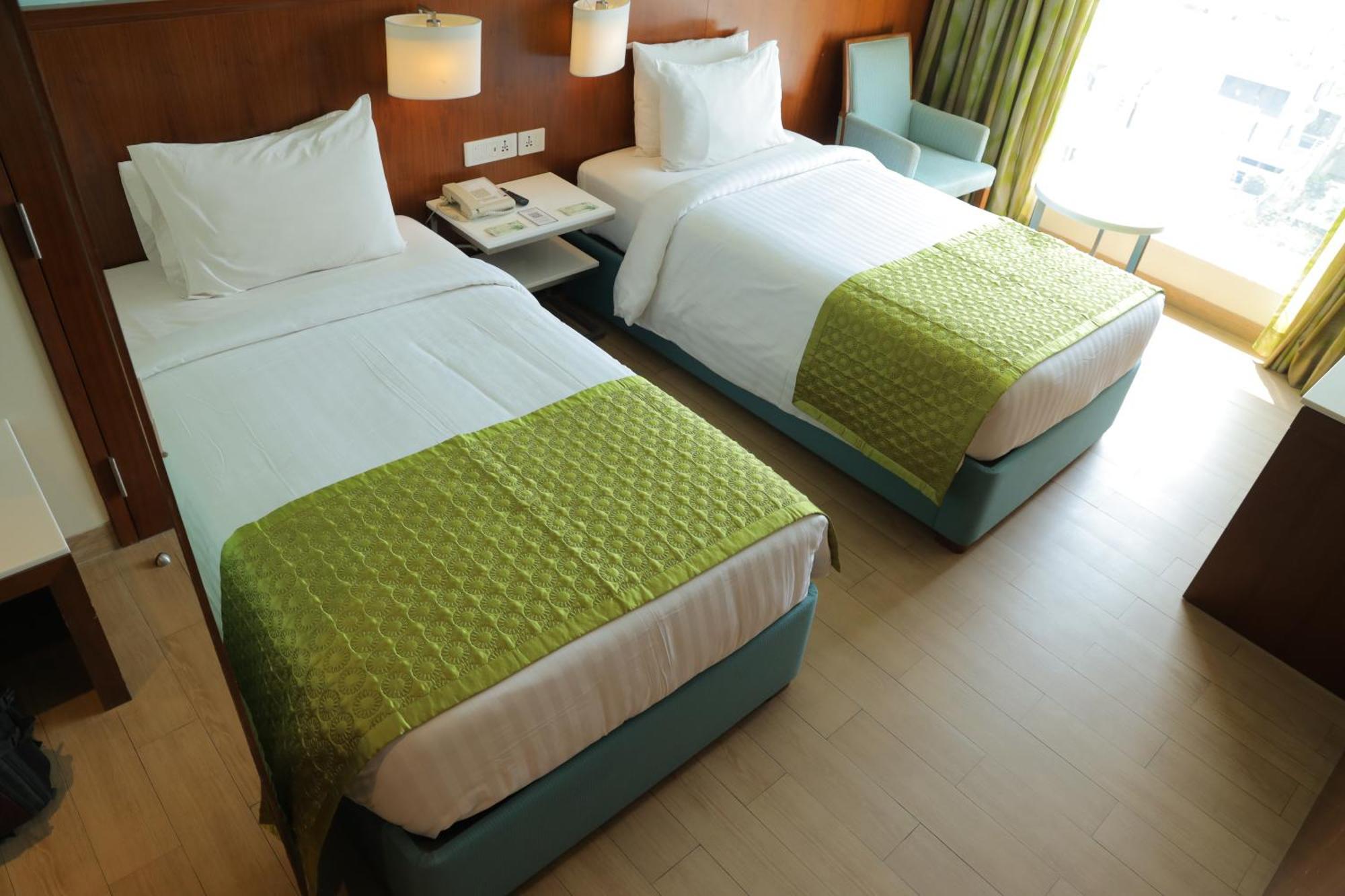 Fairfield By Marriott Indore Exterior photo