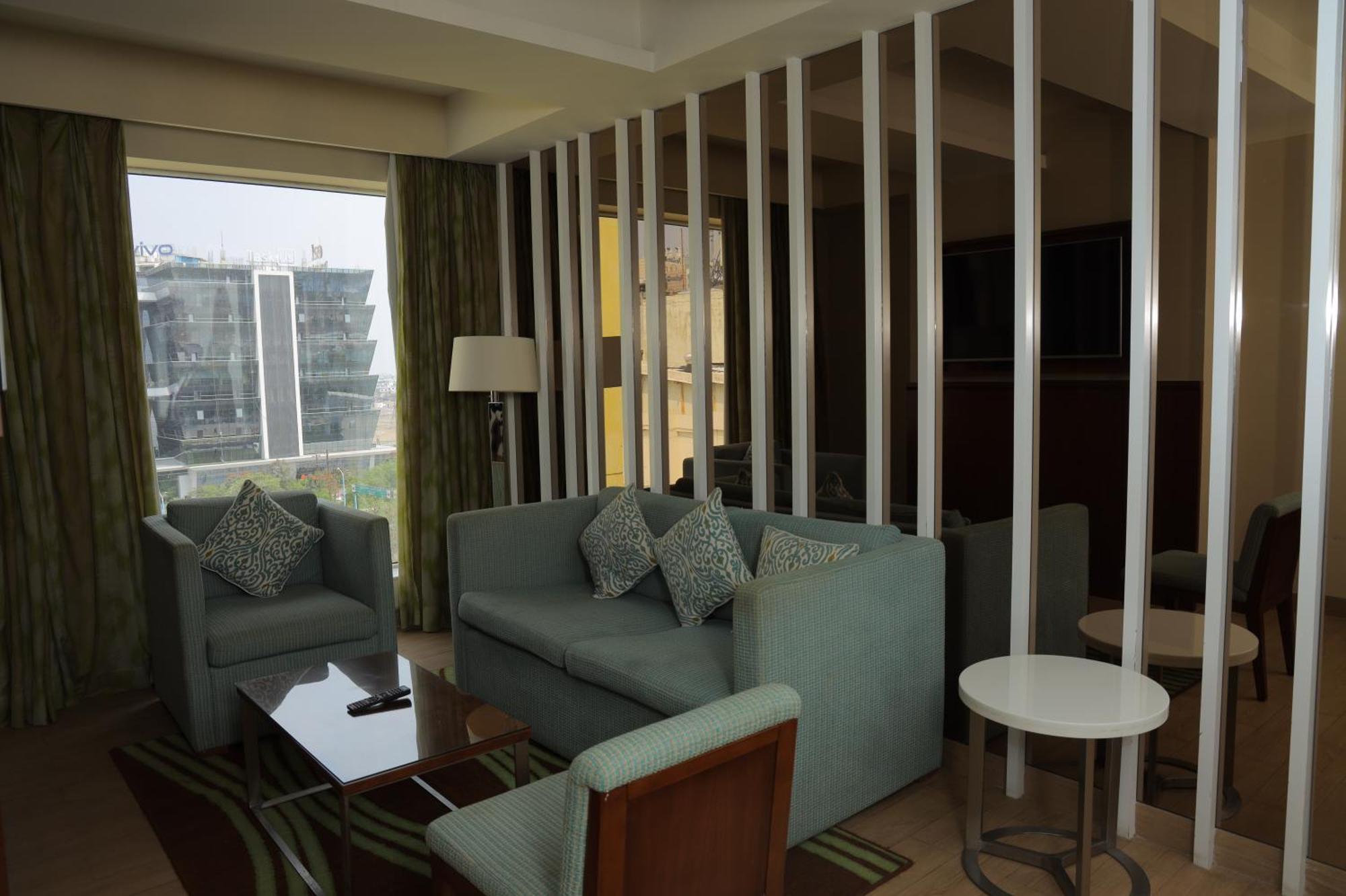 Fairfield By Marriott Indore Exterior photo