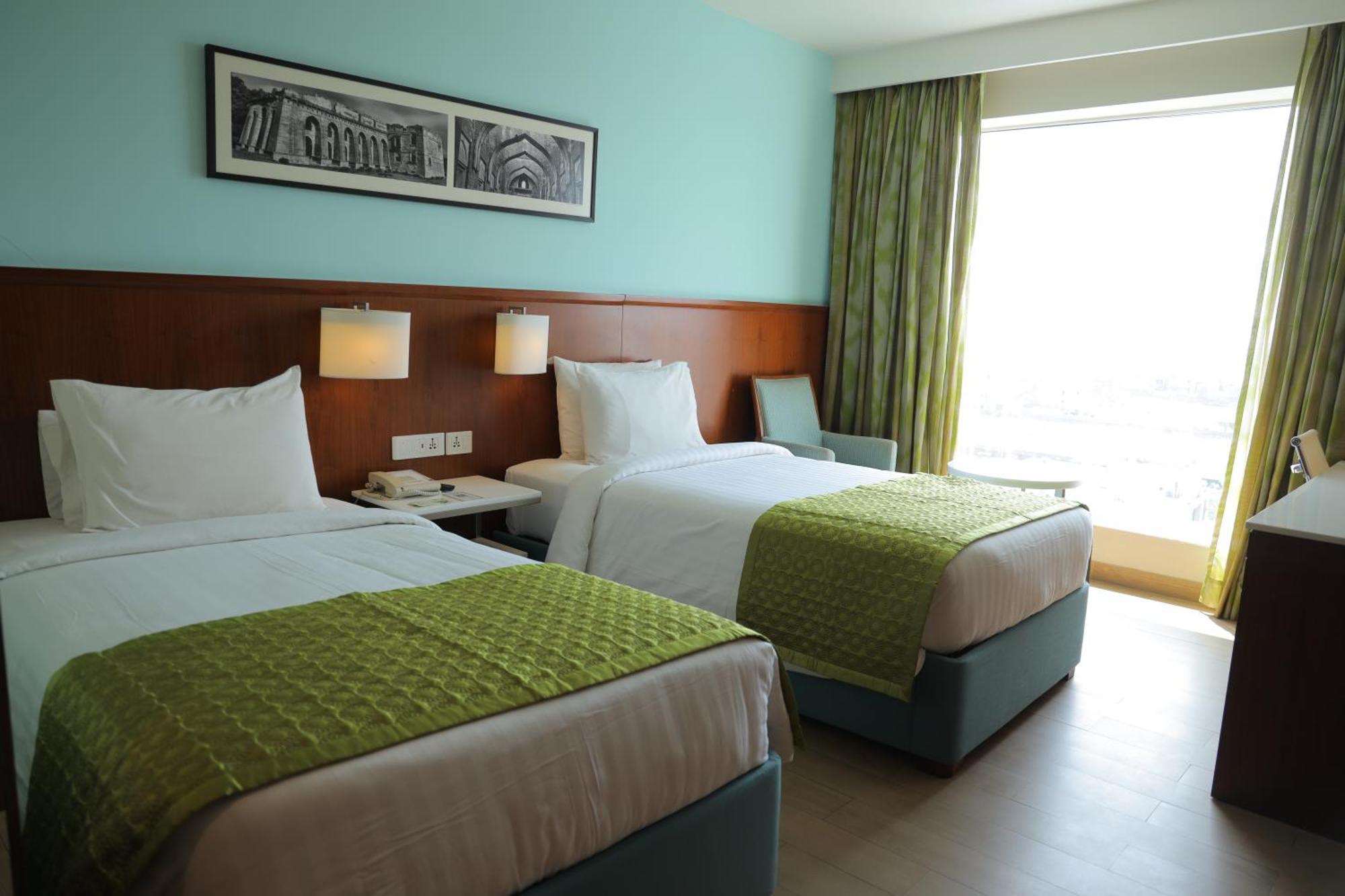 Fairfield By Marriott Indore Exterior photo