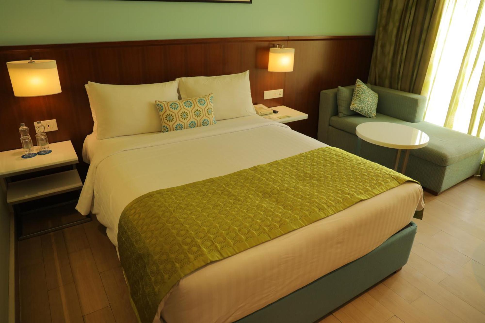 Fairfield By Marriott Indore Exterior photo