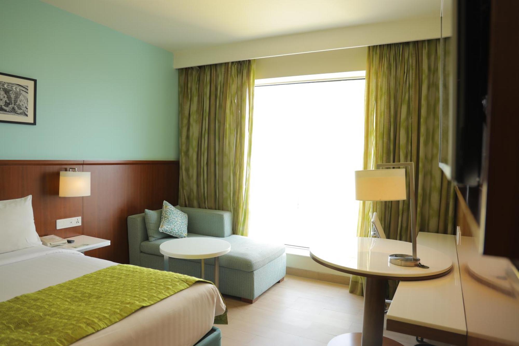 Fairfield By Marriott Indore Exterior photo