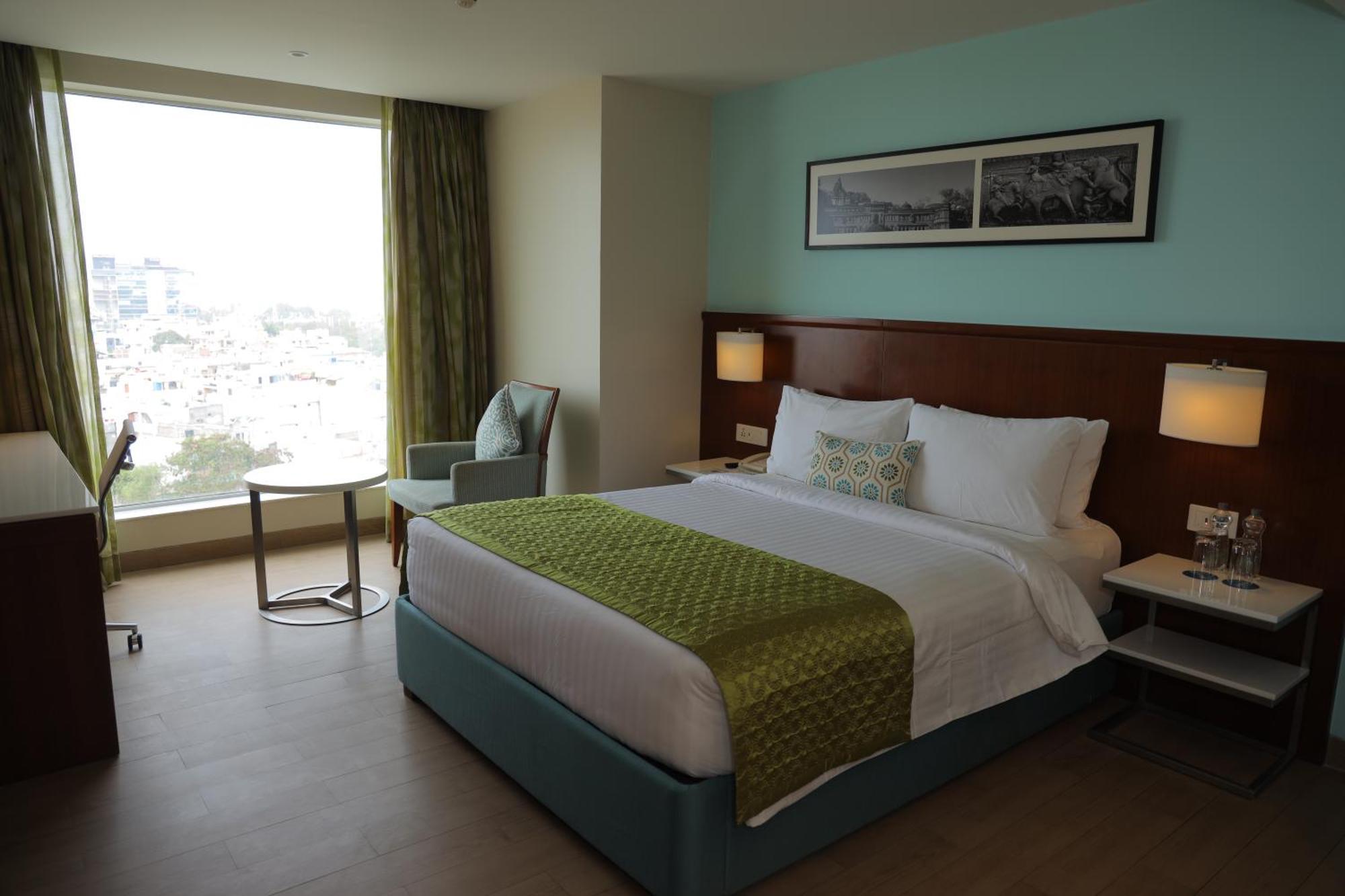 Fairfield By Marriott Indore Exterior photo