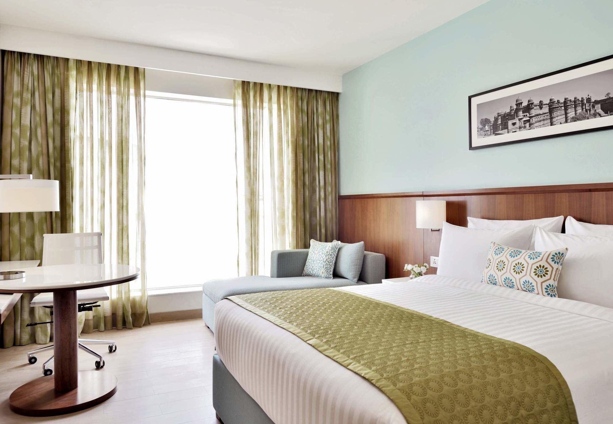 Fairfield By Marriott Indore Exterior photo